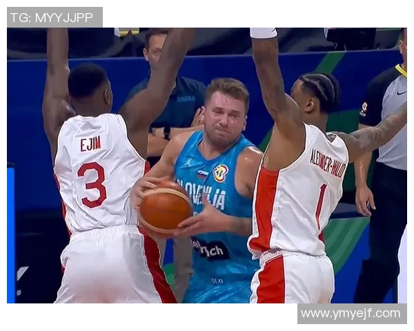 林加德与裁判的激烈对抗揭示了足球比赛中的争议与公平性问题