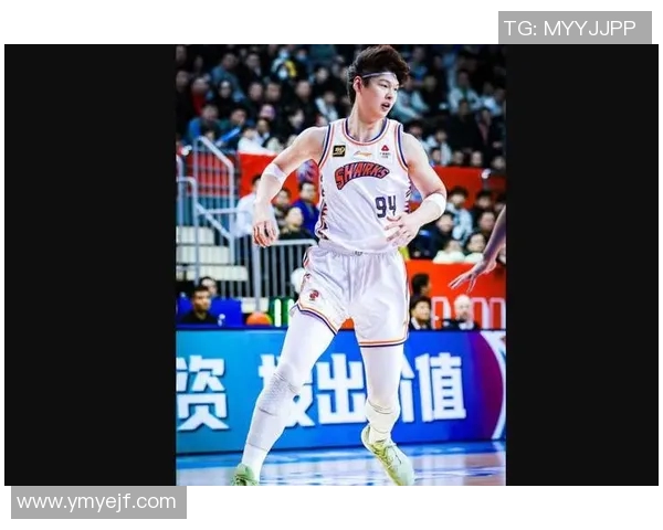 王哲林领衔中国篮球新篇章助力球队冲击国际赛场荣耀 王哲林领衔中国篮球新篇章助力球队冲击国际赛场荣耀